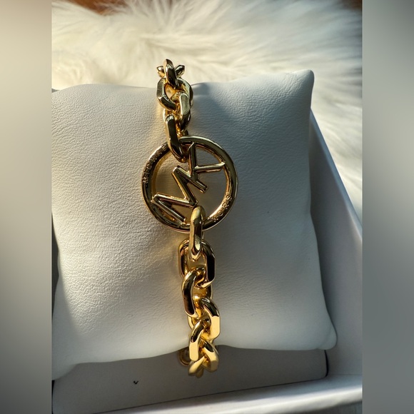 NEW‼️ Michael Kors MK Logo Gold Chain Bracelet NWT